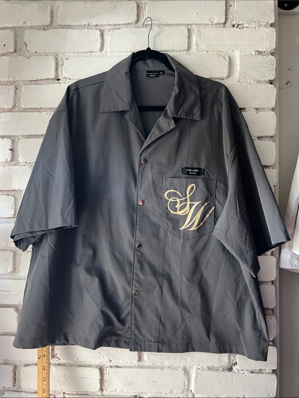 Sumwon official Boxy Short-Sleeve Button Shirt with Gold Script Pocket